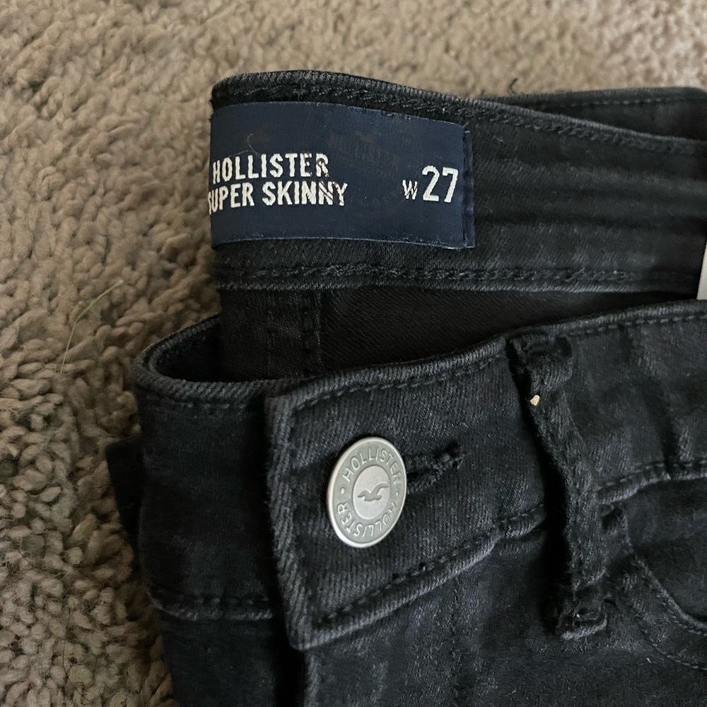 Hollister Black ripped skinny jeans
